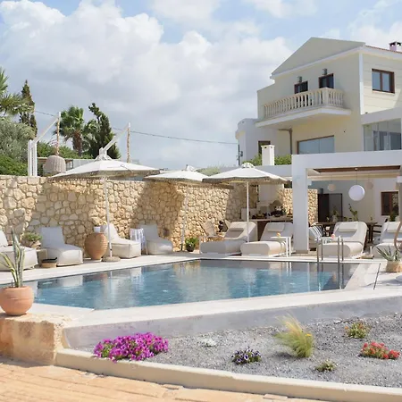 Therros With Private Pool By Estia