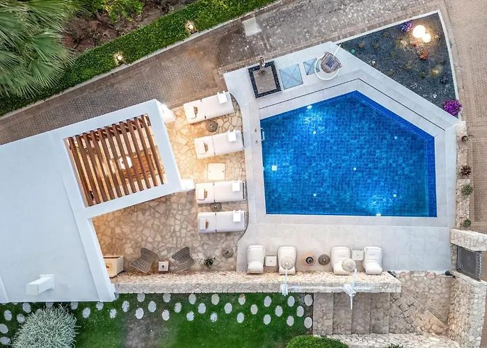 Therros With Private Pool By Estia Vilă *