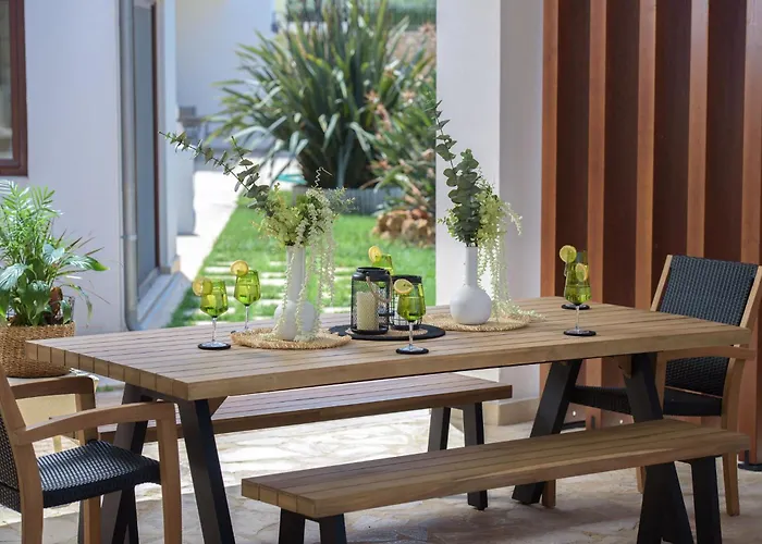 Vila Therros With Private Pool By Estia *