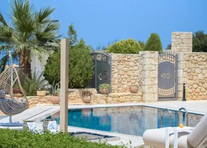 Therros With Private Pool By Estia